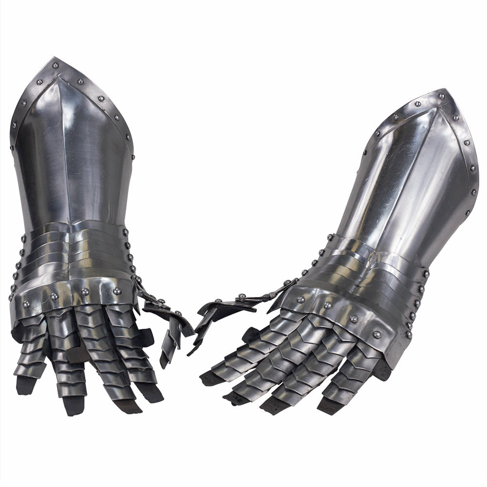 Armored Medieval Articulated Gauntlets